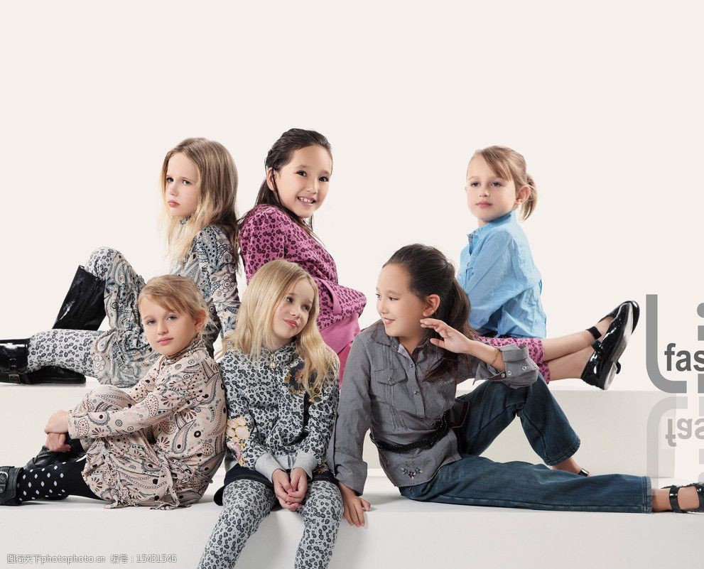 童真印记 儿童服装模特图片中的时尚与童趣